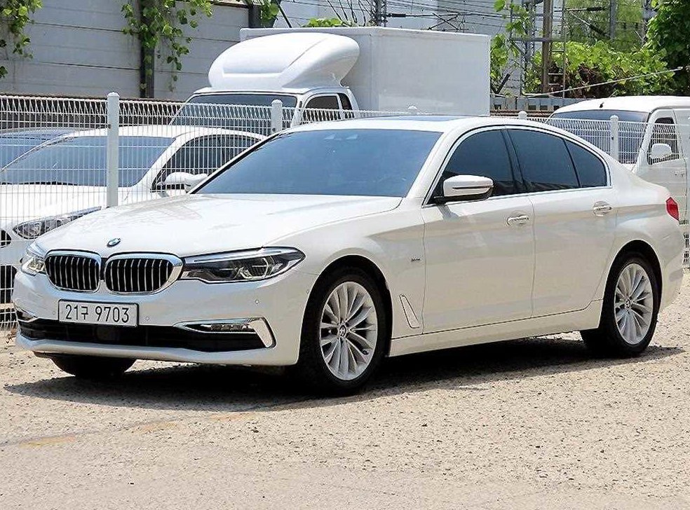 BMW 5시리즈 520d 럭셔리 스페셜 에디션 사진 2