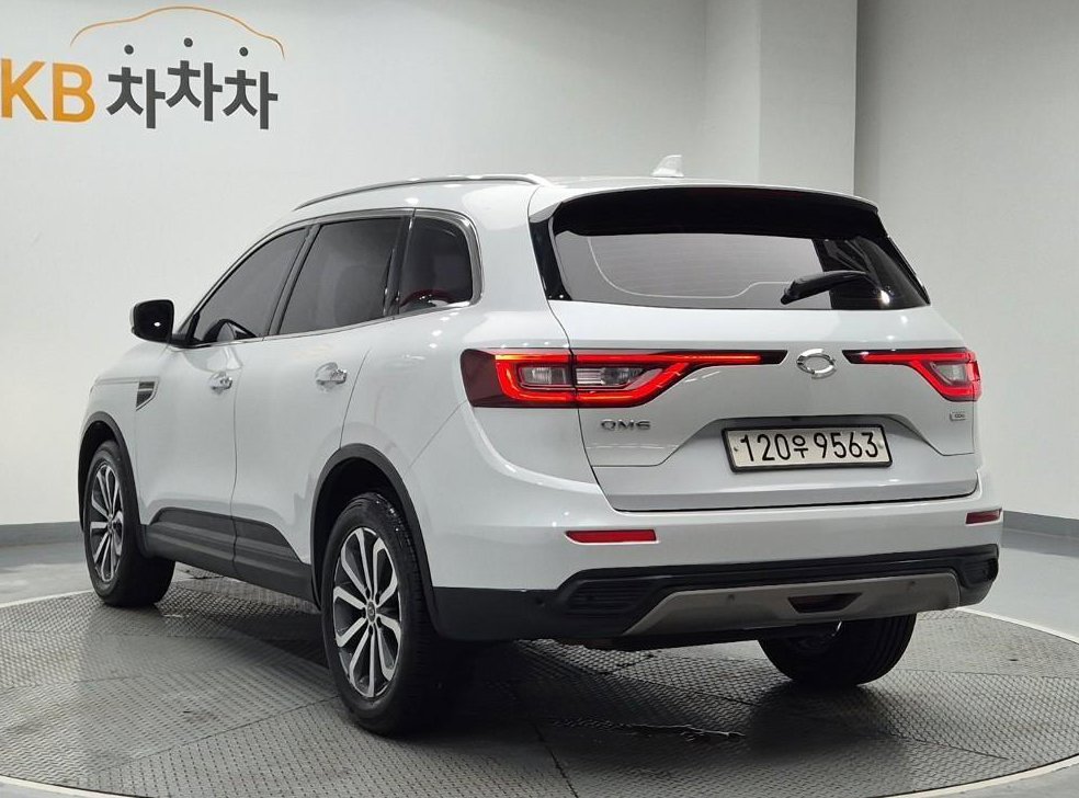 르노코리아(삼성) QM6 가솔린 2.0 GDe RE 2WD 사진 2