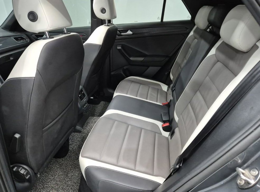 폭스바겐 티록 2.0 TDI 프레스티지 사진 12