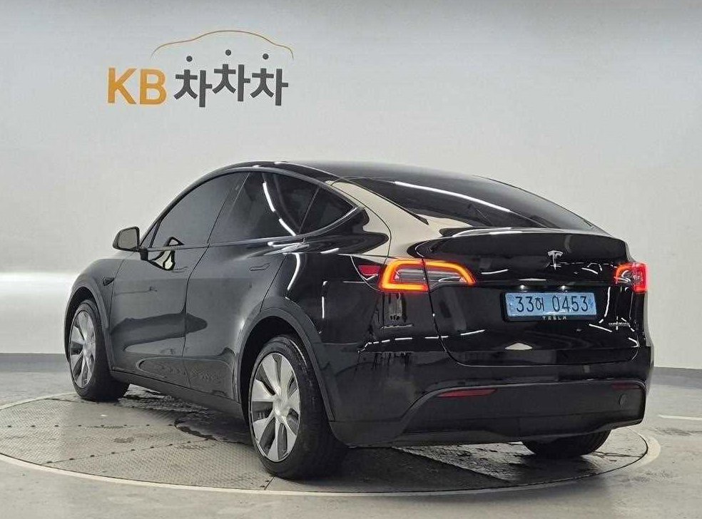 테슬라 모델 Y 롱 레인지 사진 2