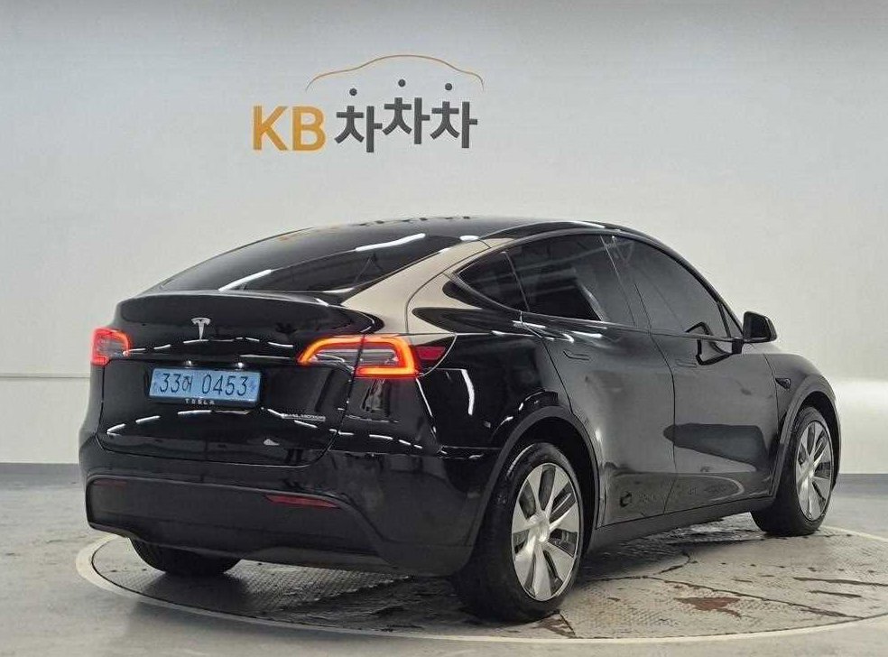 테슬라 모델 Y 롱 레인지 사진 3