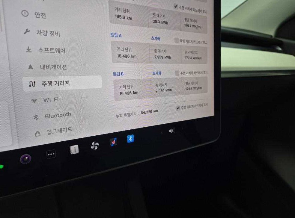 테슬라 모델 Y 롱 레인지 사진 6