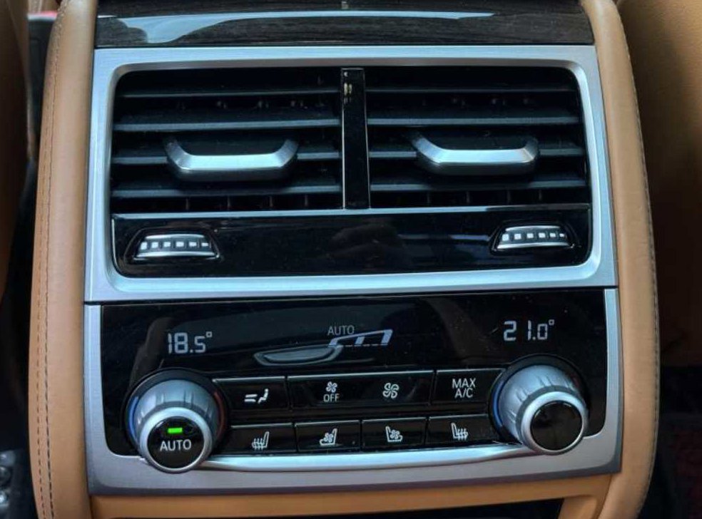 BMW 7시리즈 730d xDrive 디자인 퓨어 엑설런스 사진 16