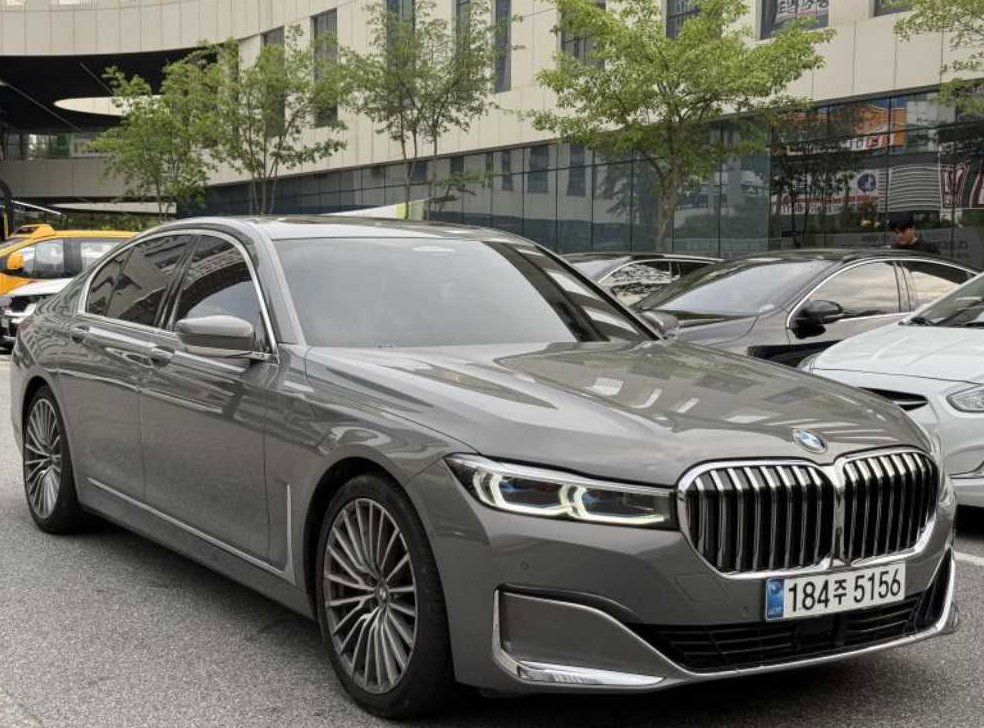 BMW 7시리즈 730d xDrive 디자인 퓨어 엑설런스 사진 2