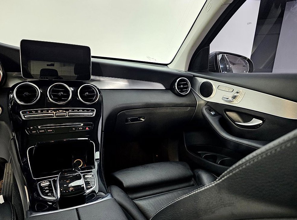 벤츠 GLC 클래스 GLC 220 d 4MATIC 사진 10