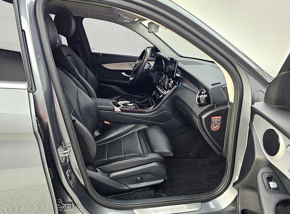 벤츠 GLC 클래스 GLC 220 d 4MATIC 사진 11