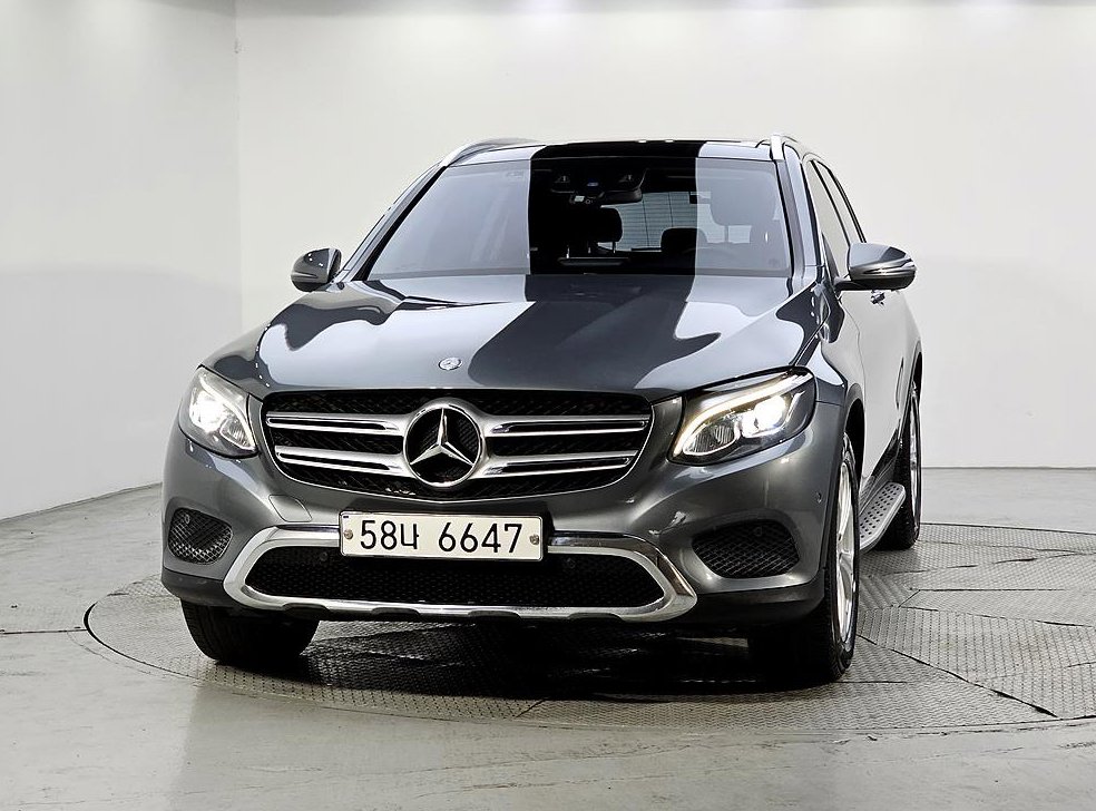 벤츠 GLC 클래스 GLC 220 d 4MATIC 사진 2