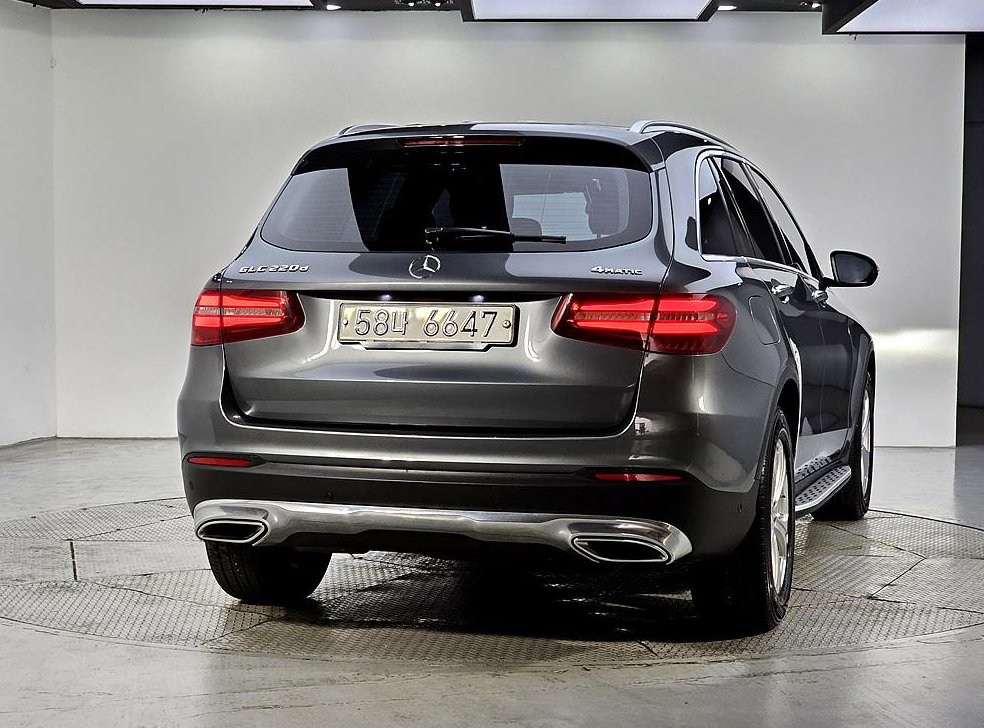 벤츠 GLC 클래스 GLC 220 d 4MATIC 사진 3