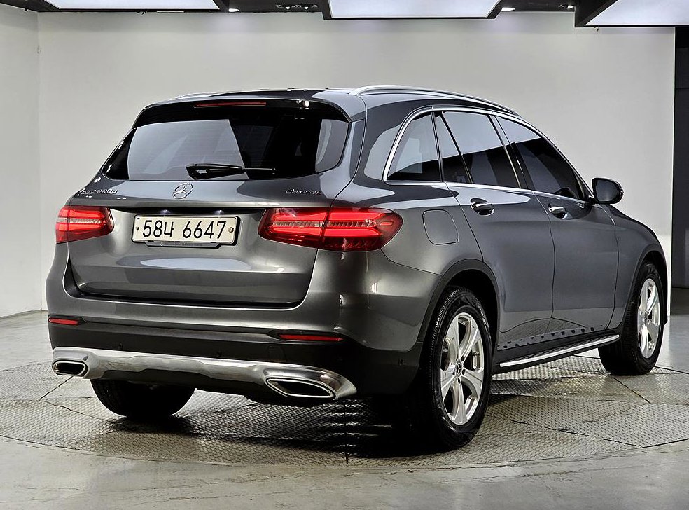 벤츠 GLC 클래스 GLC 220 d 4MATIC 사진 4