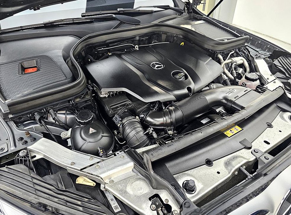 벤츠 GLC 클래스 GLC 220 d 4MATIC 사진 6