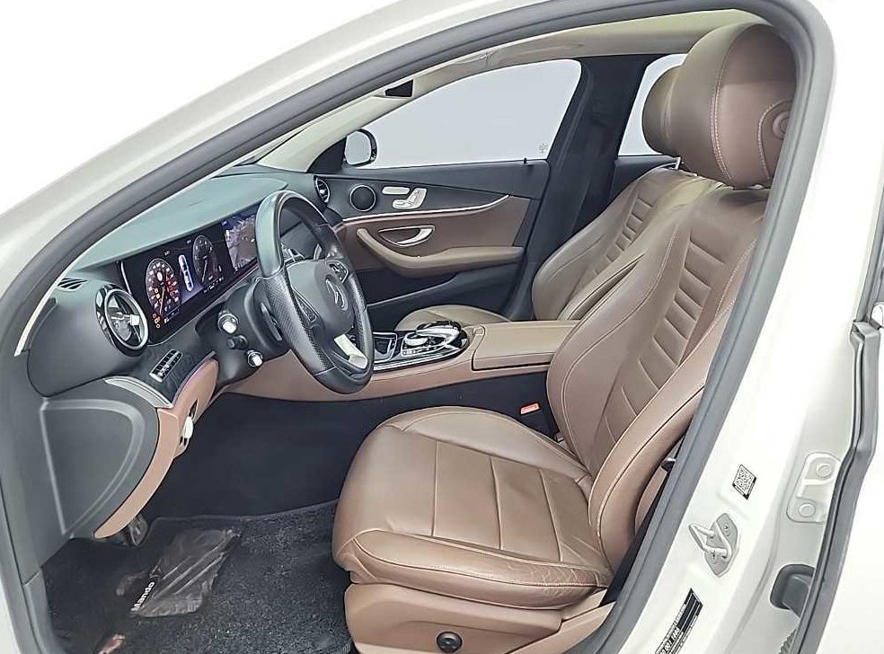 벤츠 E 클래스 E300 4MATIC 아방가르드인텔리전트드라이브 사진 11