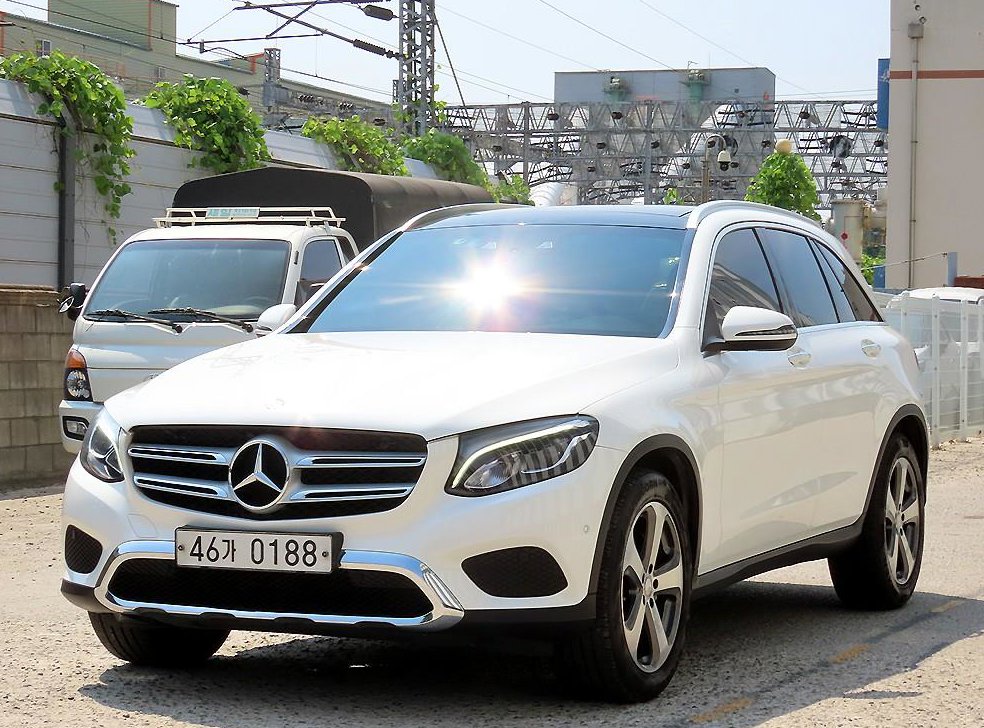 벤츠 GLC 클래스 GLC 220 d 4MAITC 프리미엄 사진 2
