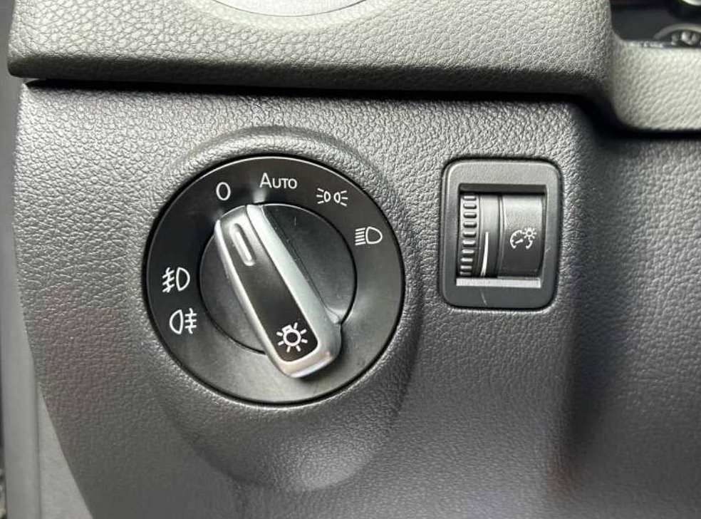 폭스바겐 티구안 2.0 TDI 프리미엄 사진 14