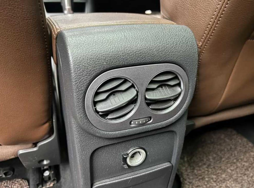 폭스바겐 티구안 2.0 TDI 프리미엄 사진 8