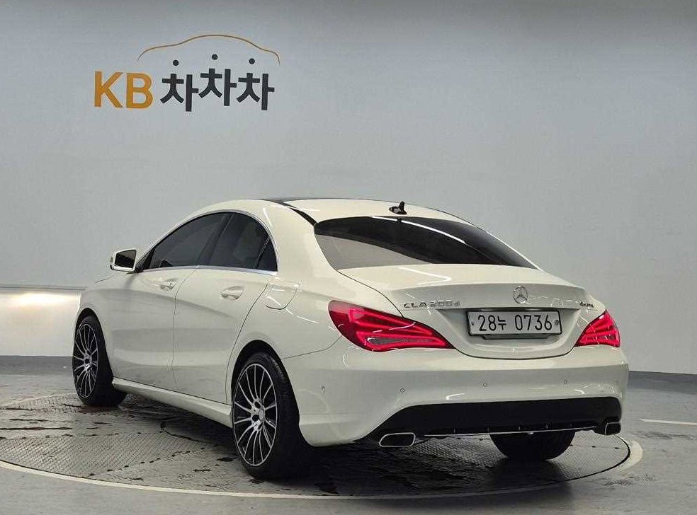벤츠 CLA 클래스 CLA 200d 4MATIC 사진 2