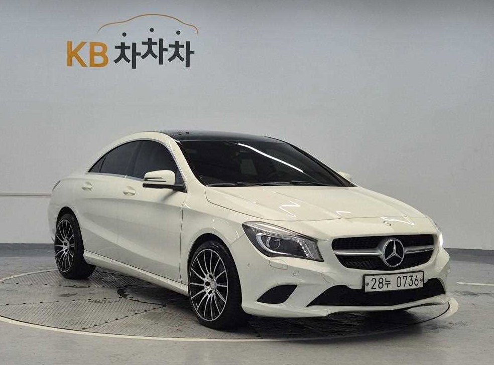 벤츠 CLA 클래스 CLA 200d 4MATIC 사진 4