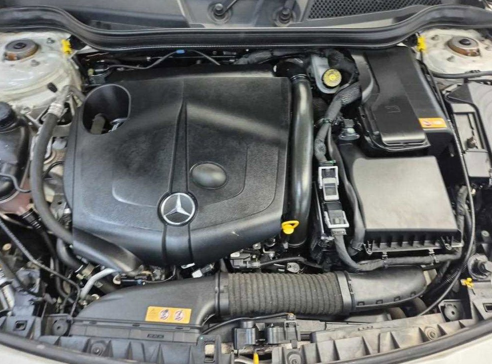 벤츠 CLA 클래스 CLA 200d 4MATIC 사진 5