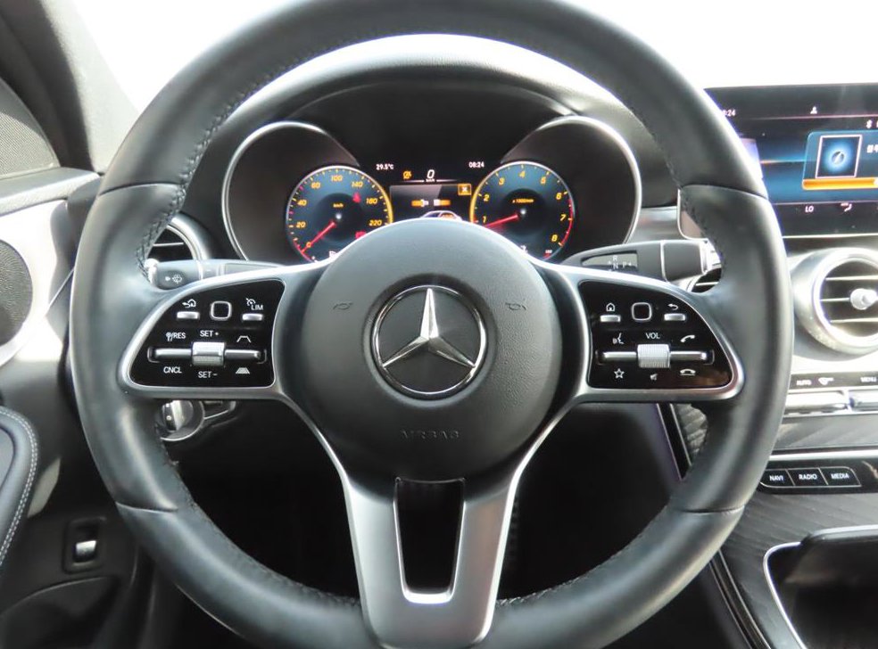벤츠 C 클래스 C200 AMG LINE 사진 9