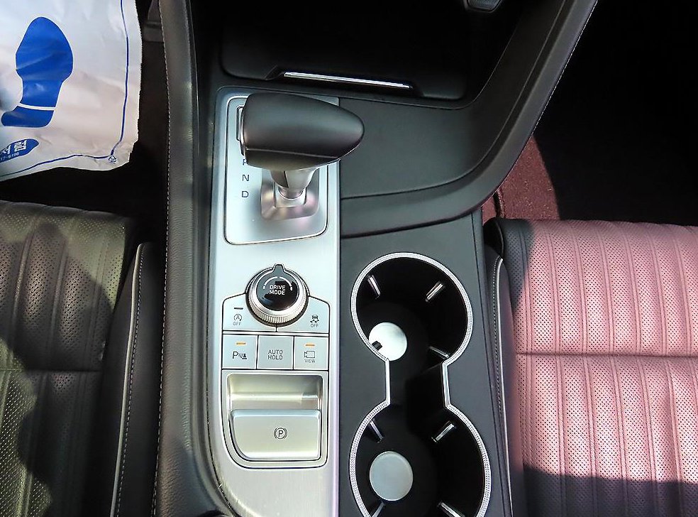 제네시스 G70 2.0T AWD 사진 11