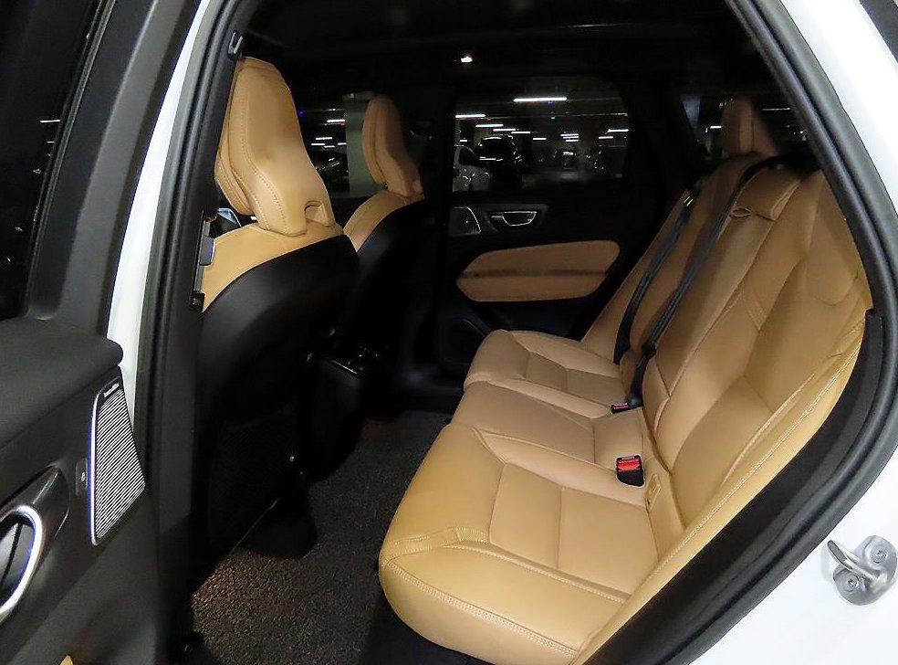 볼보 XC60 B6 AWD 인스크립션 사진 7