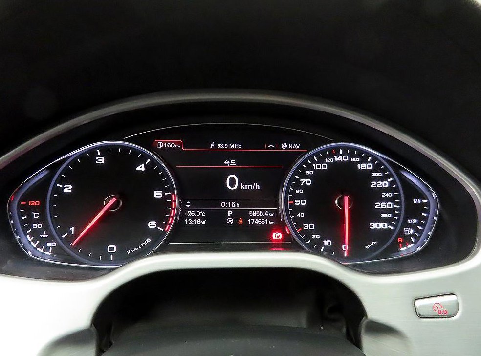 아우디 A8 3.0 TDI 콰트로 사진 6
