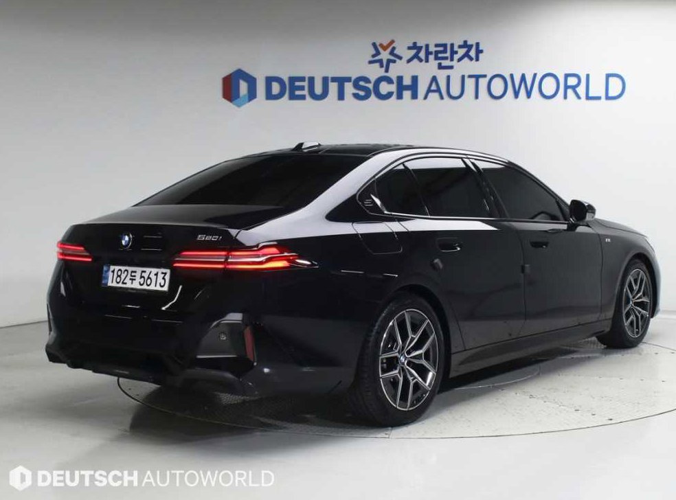 BMW 5시리즈 520i 사진 2
