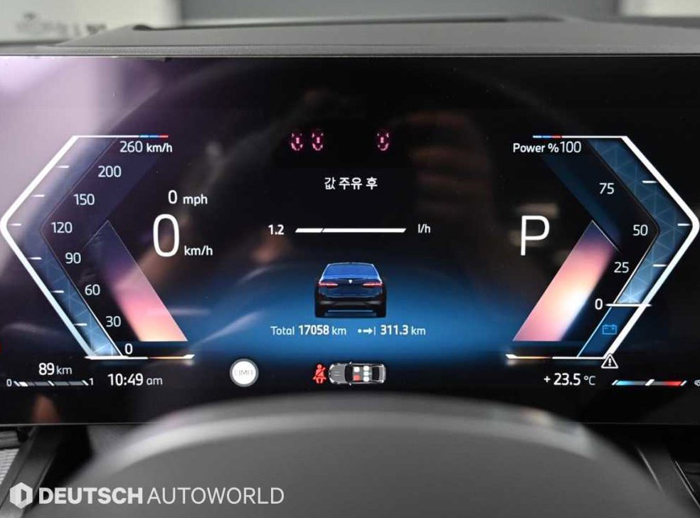 BMW 5시리즈 520i 사진 8