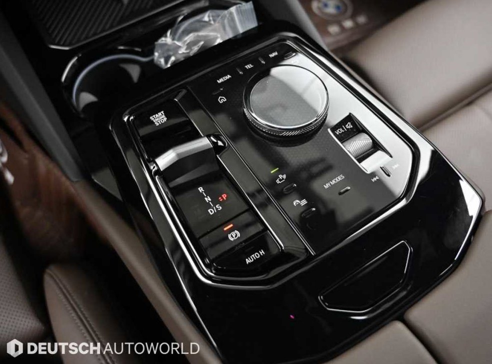 BMW 5시리즈 520i 사진 9