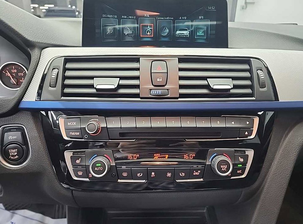 BMW 3시리즈 320i M 스포츠 사진 11