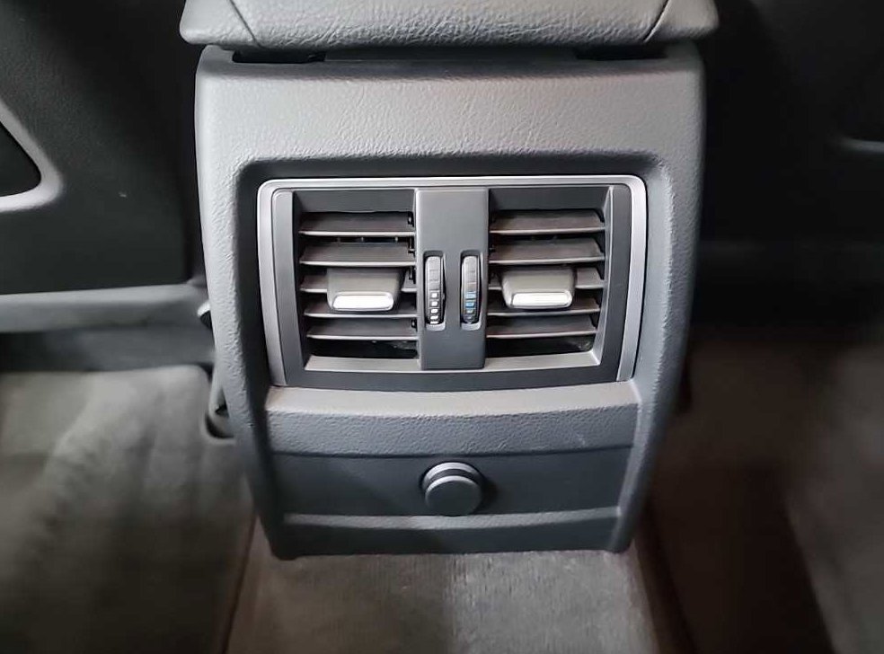 BMW 3시리즈 320i M 스포츠 사진 14