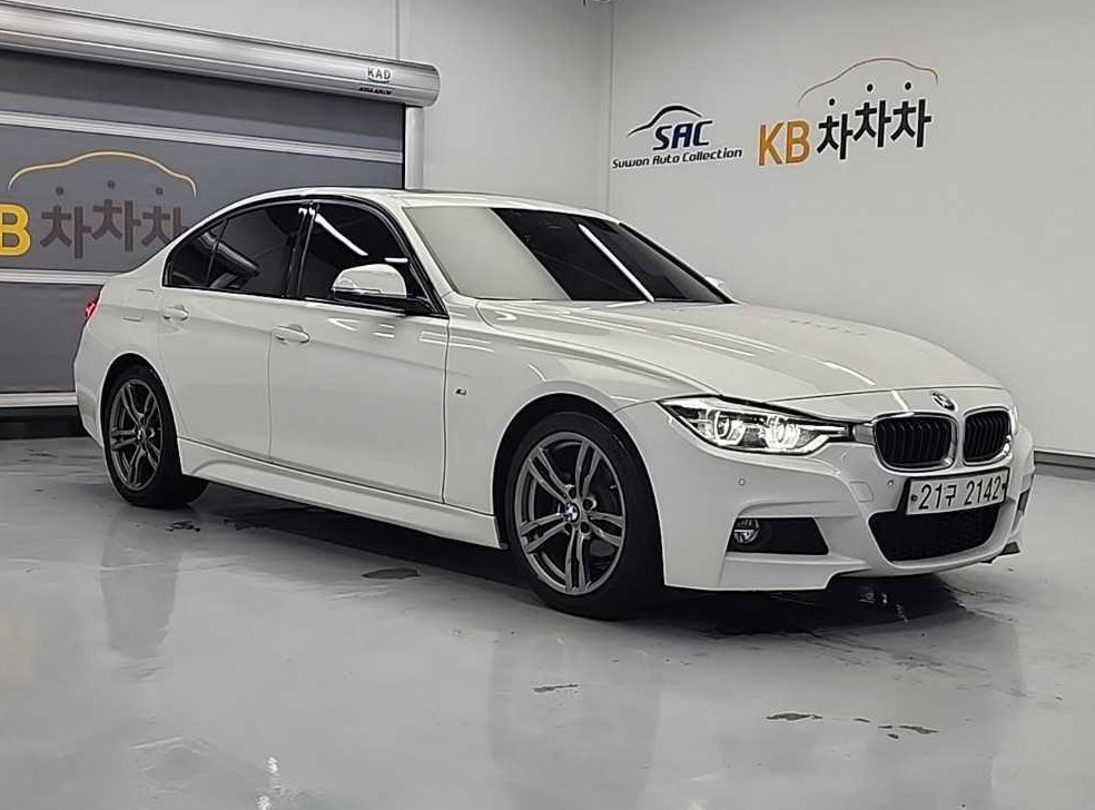 BMW 3시리즈 320i M 스포츠 사진 5
