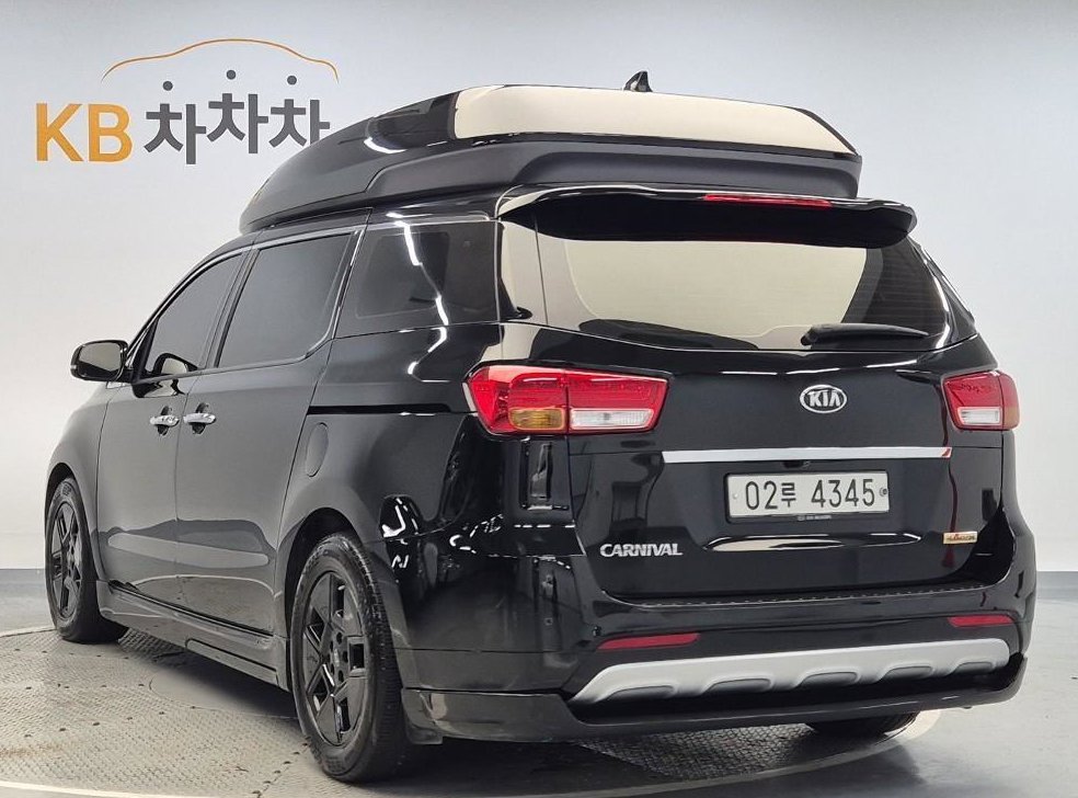 기아 카니발 가솔린 7인승 하이리무진 사진 2