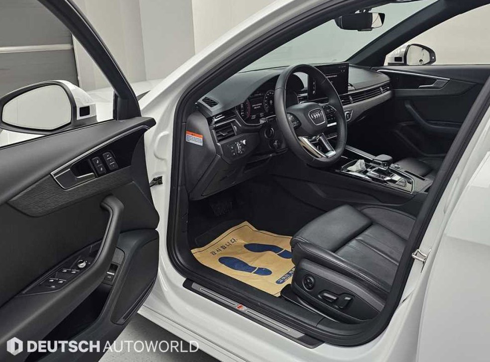 아우디 A4 40 TFSI 사진 11