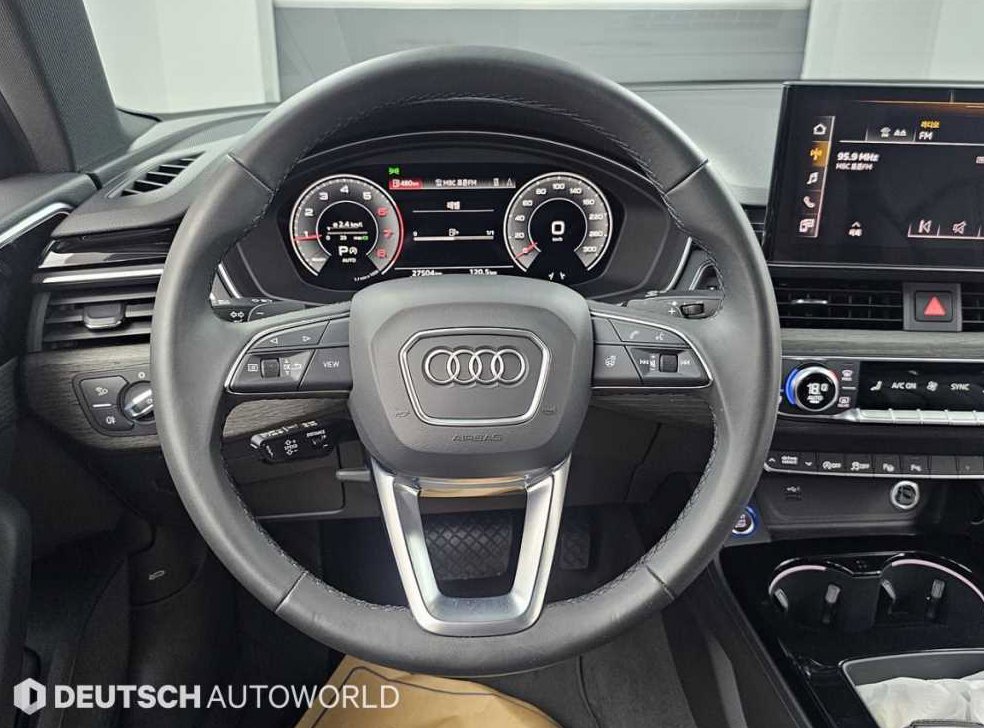 아우디 A4 40 TFSI 사진 13