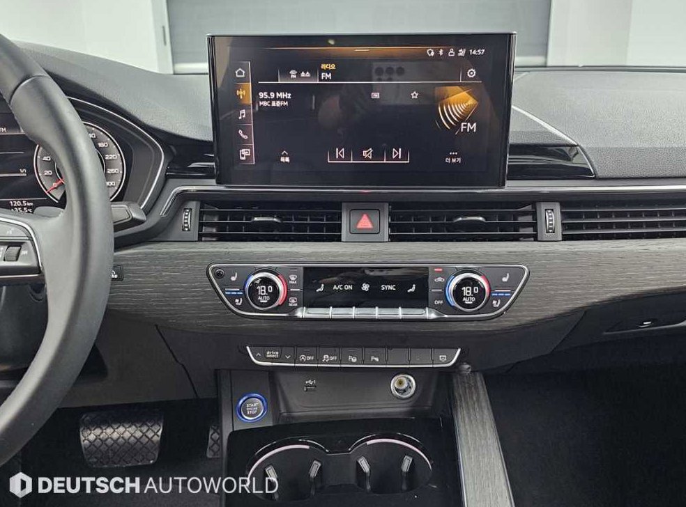 아우디 A4 40 TFSI 사진 14