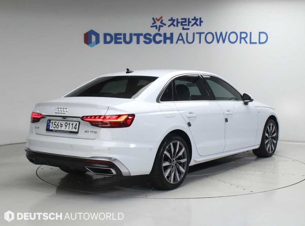 아우디 A4 40 TFSI 사진 2