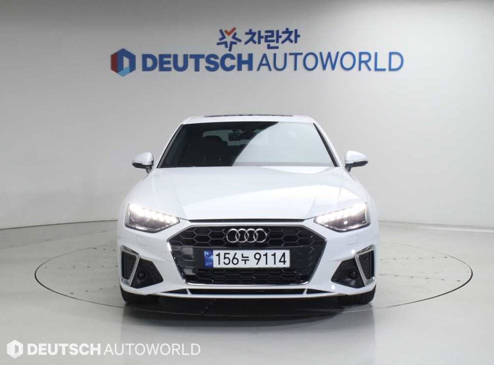 아우디 A4 40 TFSI 사진 3