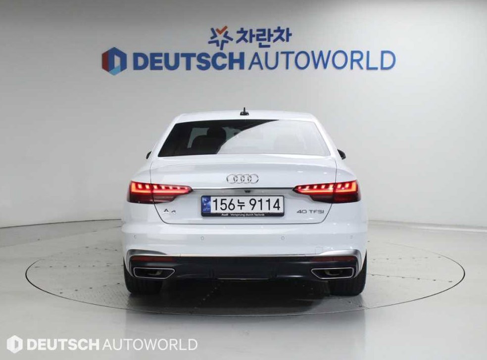 아우디 A4 40 TFSI 사진 4