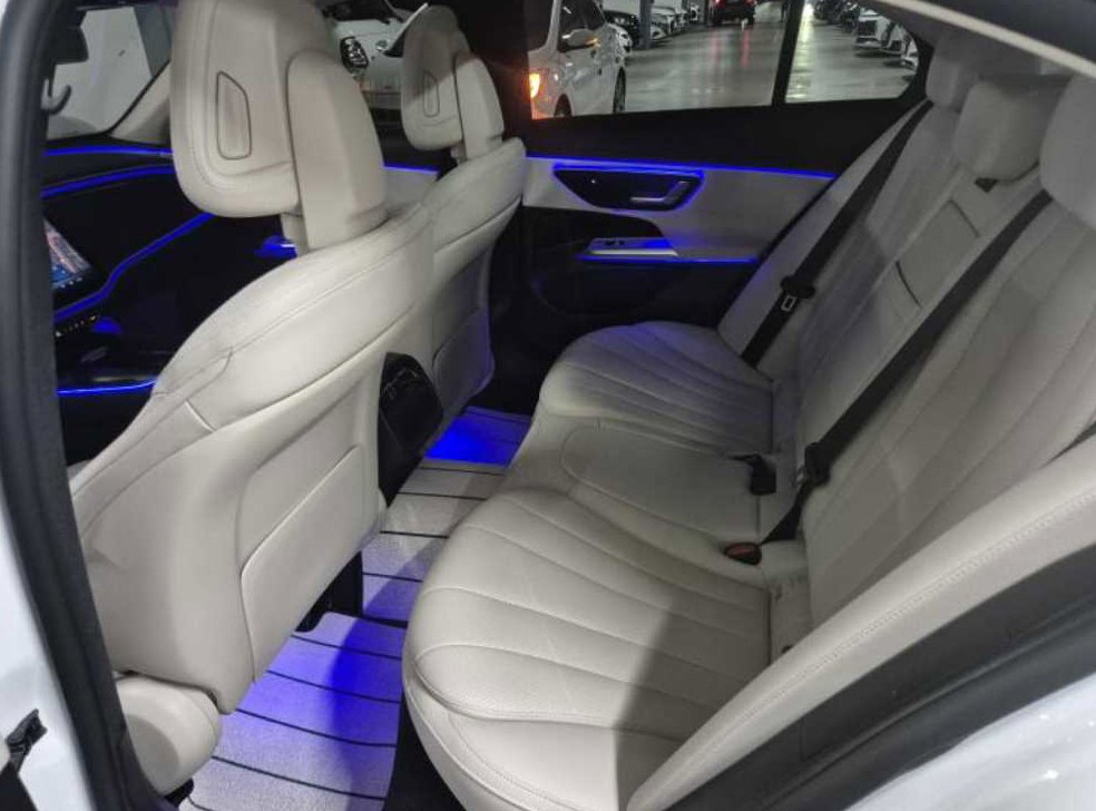 벤츠 E 클래스 E200 사진 12