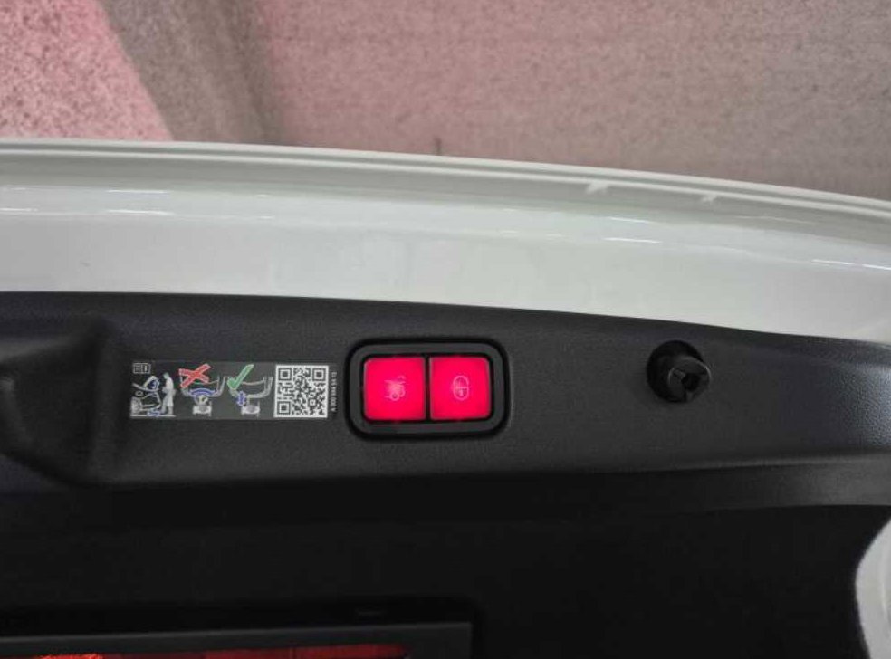 벤츠 E 클래스 E200 사진 19