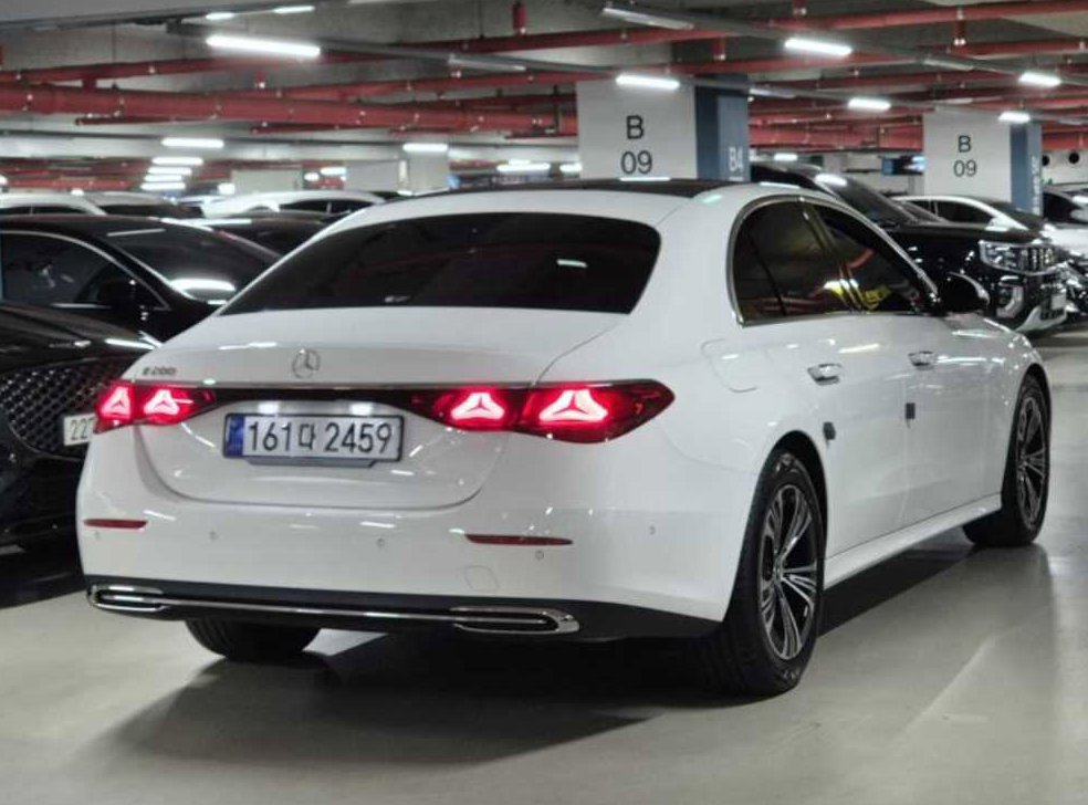 벤츠 E 클래스 E200 사진 3