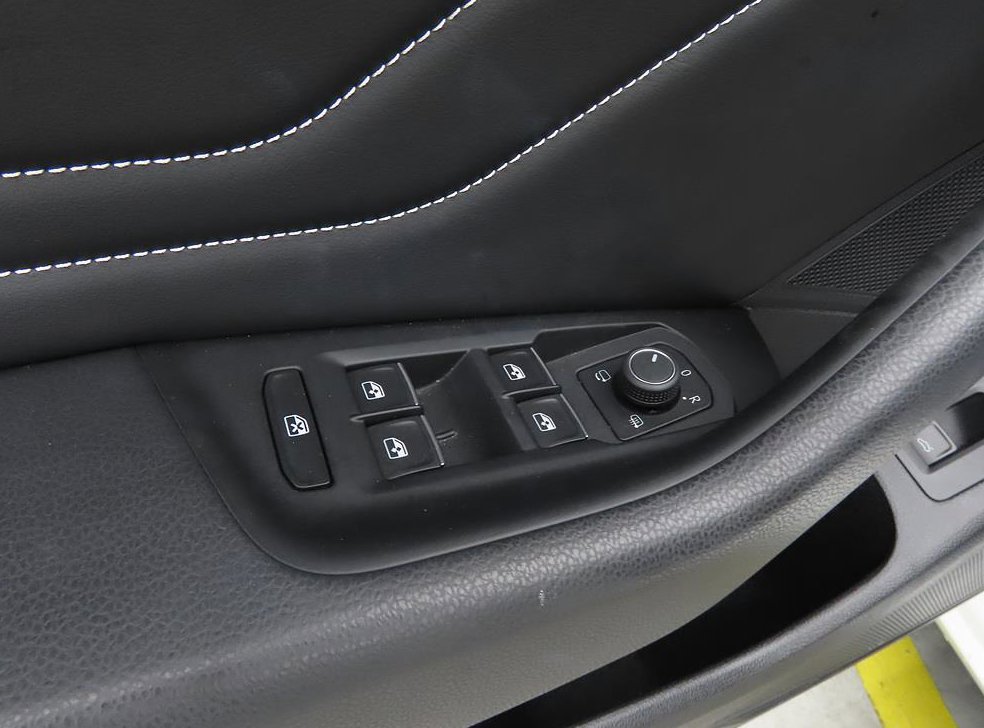 폭스바겐 파사트 2.0 TDI 프리미엄 사진 16