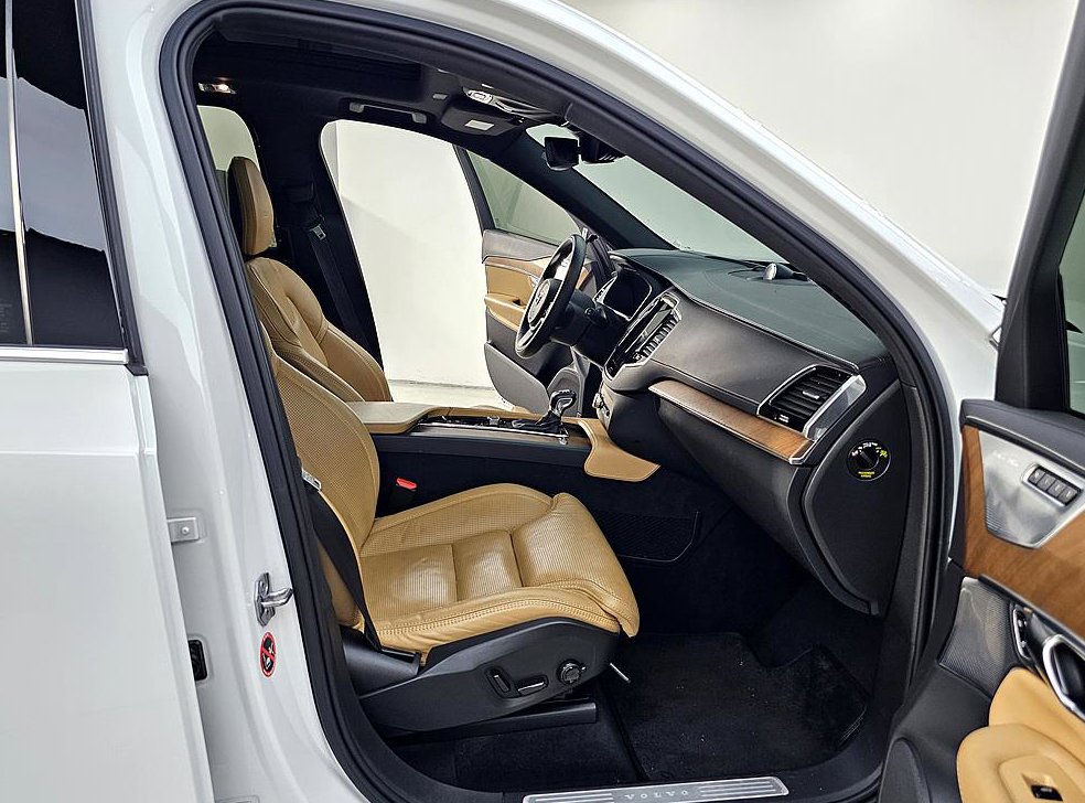 볼보 XC90 2.0 D5 AWD 사진 10