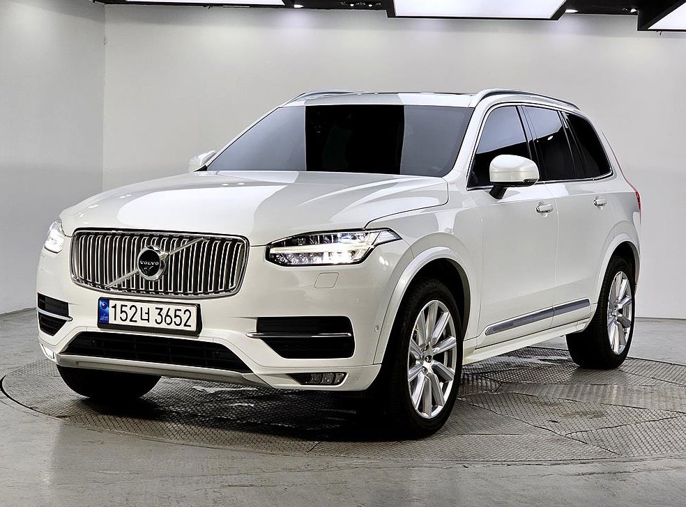볼보 XC90 2.0 D5 AWD 사진 2