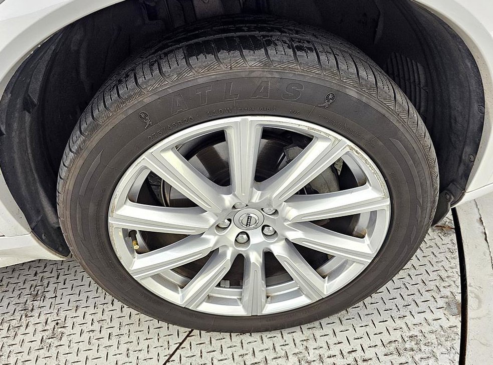 볼보 XC90 2.0 D5 AWD 사진 20
