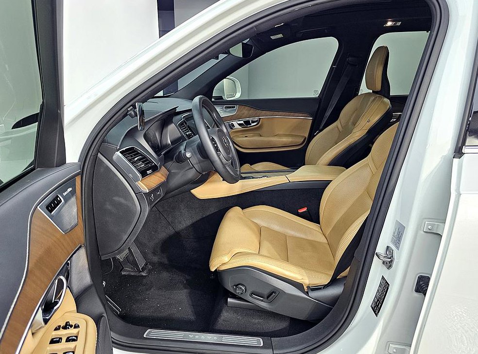 볼보 XC90 2.0 D5 AWD 사진 7