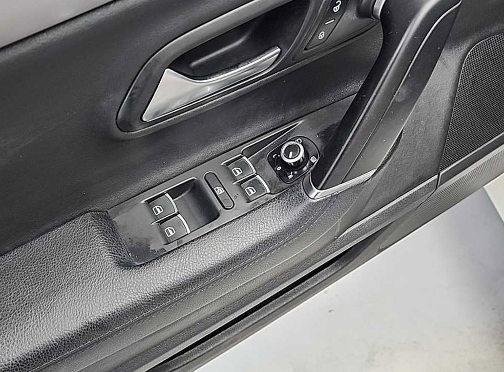 폭스바겐 CC 2.0 TDI 블루모션 사진 18