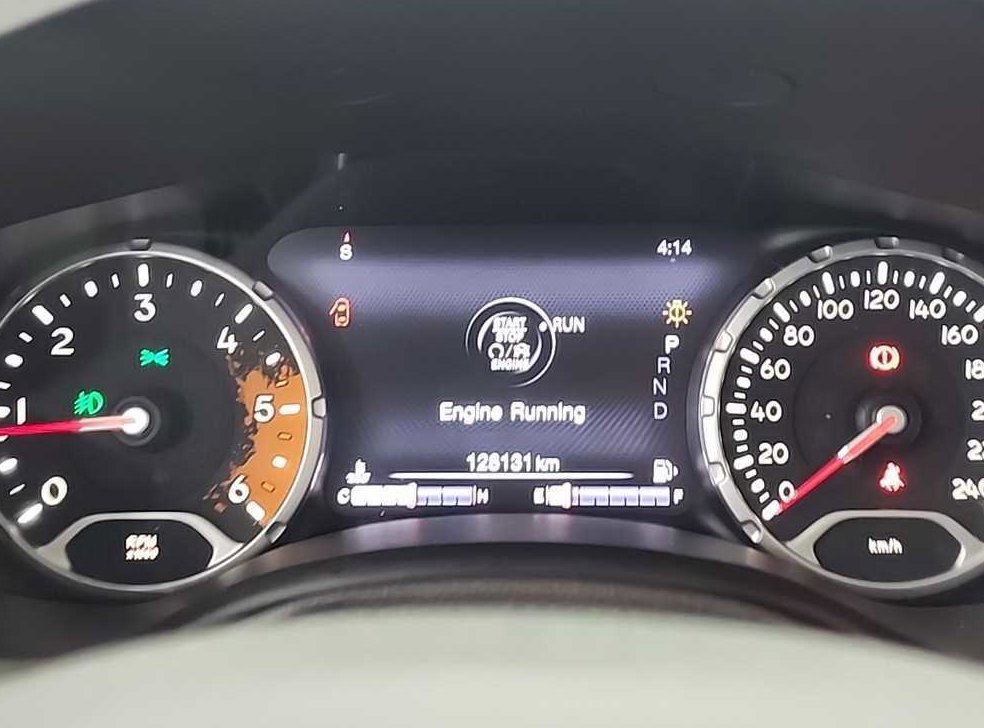 지프 레니게이드 2.0 디젤 론지튜드 AWD 사진 6