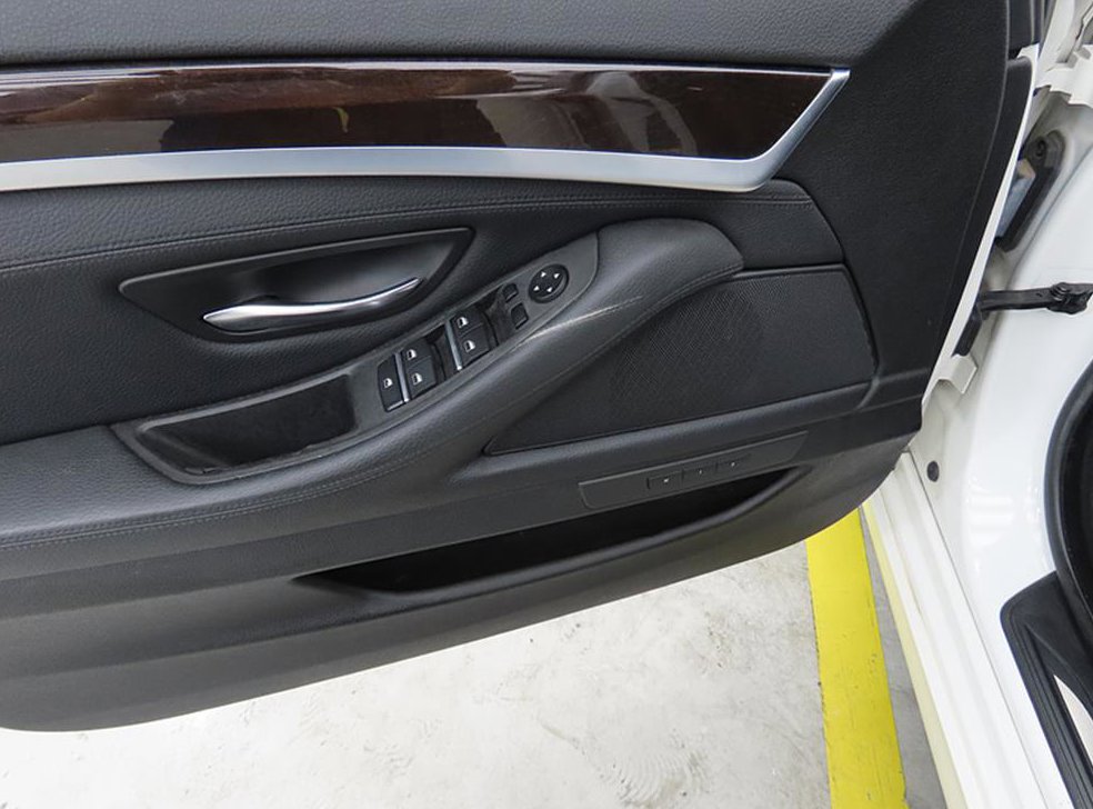 BMW 5시리즈 520d 사진 13