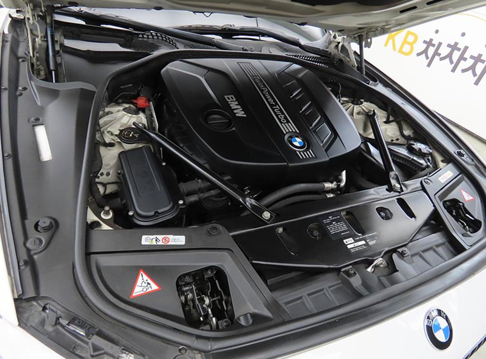 BMW 5시리즈 520d 사진 19